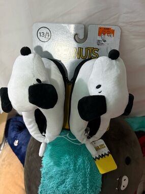 Peanuts Plush Ear Muffs in White, Black & Teal